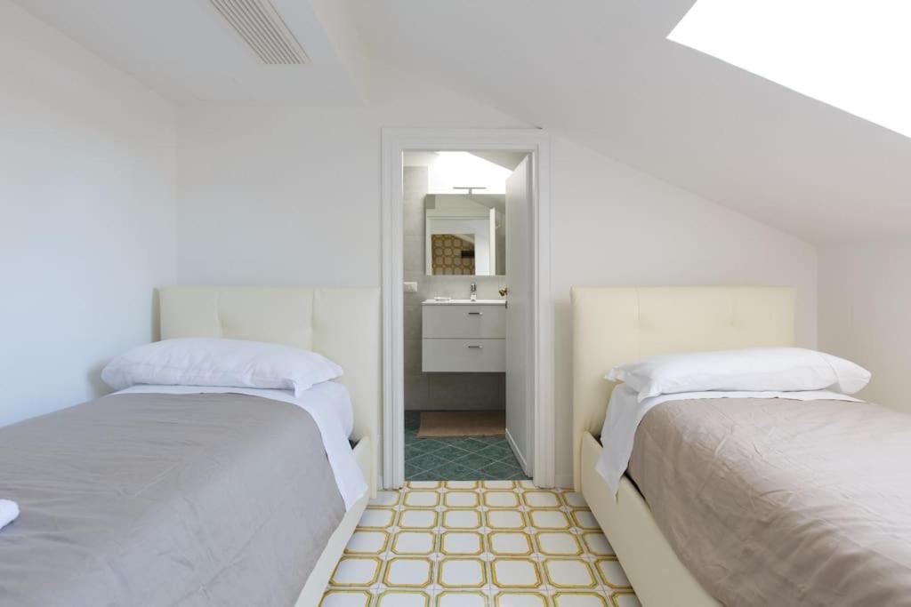 Lejlighed Vittoria Terrace Penthouse At The Spanish Steps *
