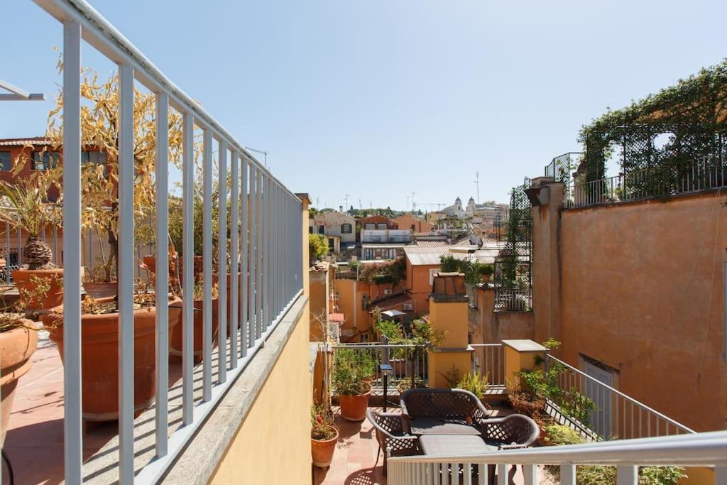 Lejlighed Vittoria Terrace Penthouse At The Spanish Steps *